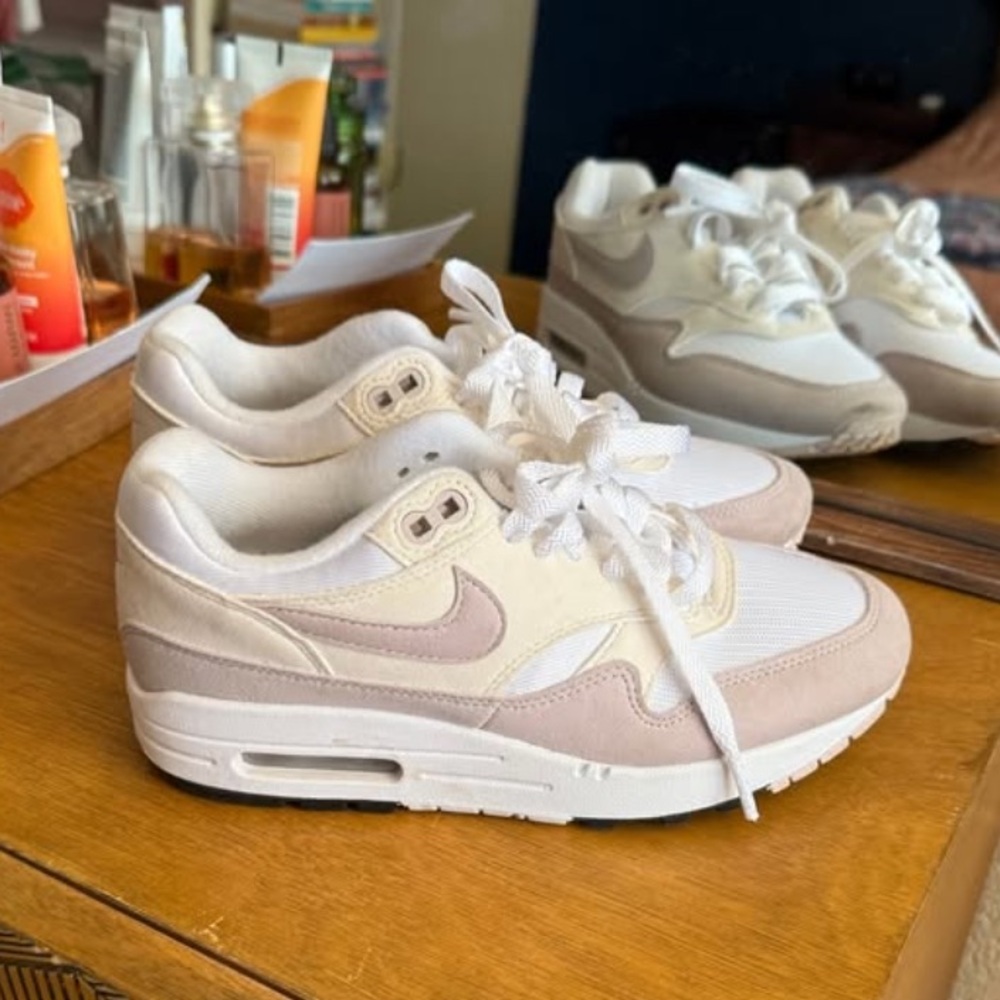 Nike Air Max 1 in Pale Ivory women’s size 5.5